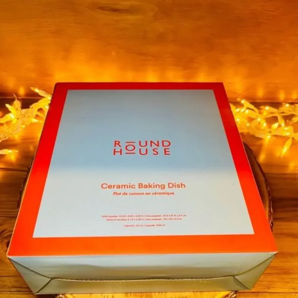 8” Ceramic Baking Dish Red bow NEW in box